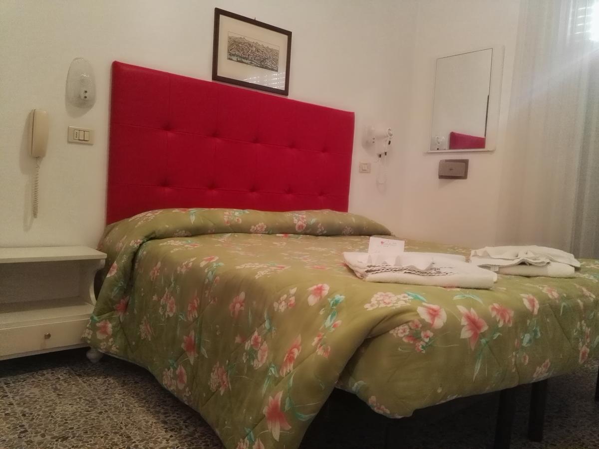 Sombrero Hotel 3*